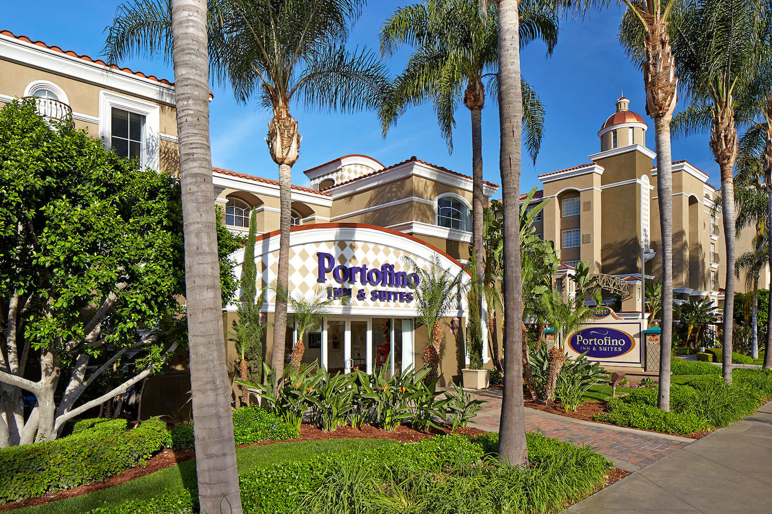 Photo of Anaheim Portofino Inn & Suites, Anaheim, CA
