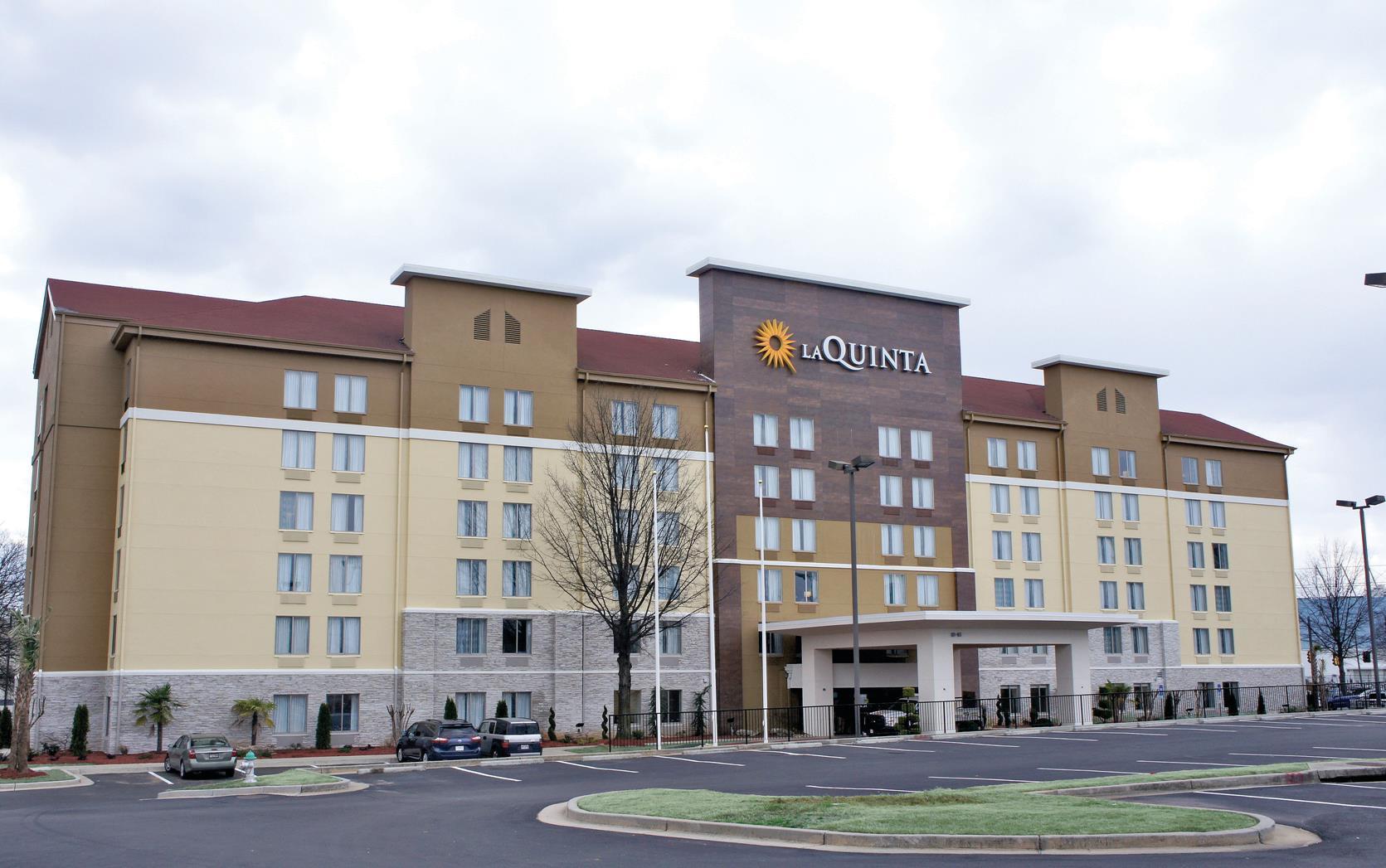 Photo of La Quinta Inn & Suites Atlanta Airport North, Atlanta, GA