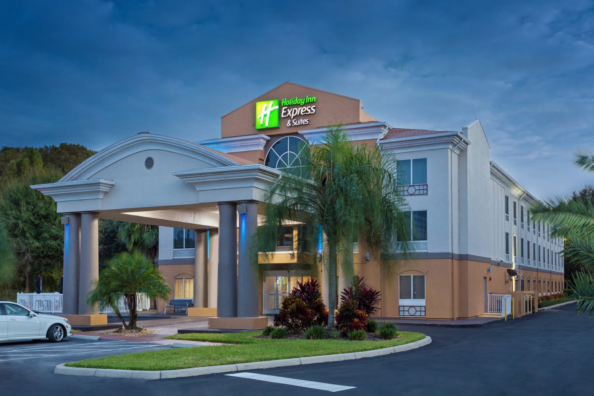 Photo of Holiday Inn Express Hotel & Suites Tavares - Leesburg, Tavares, FL