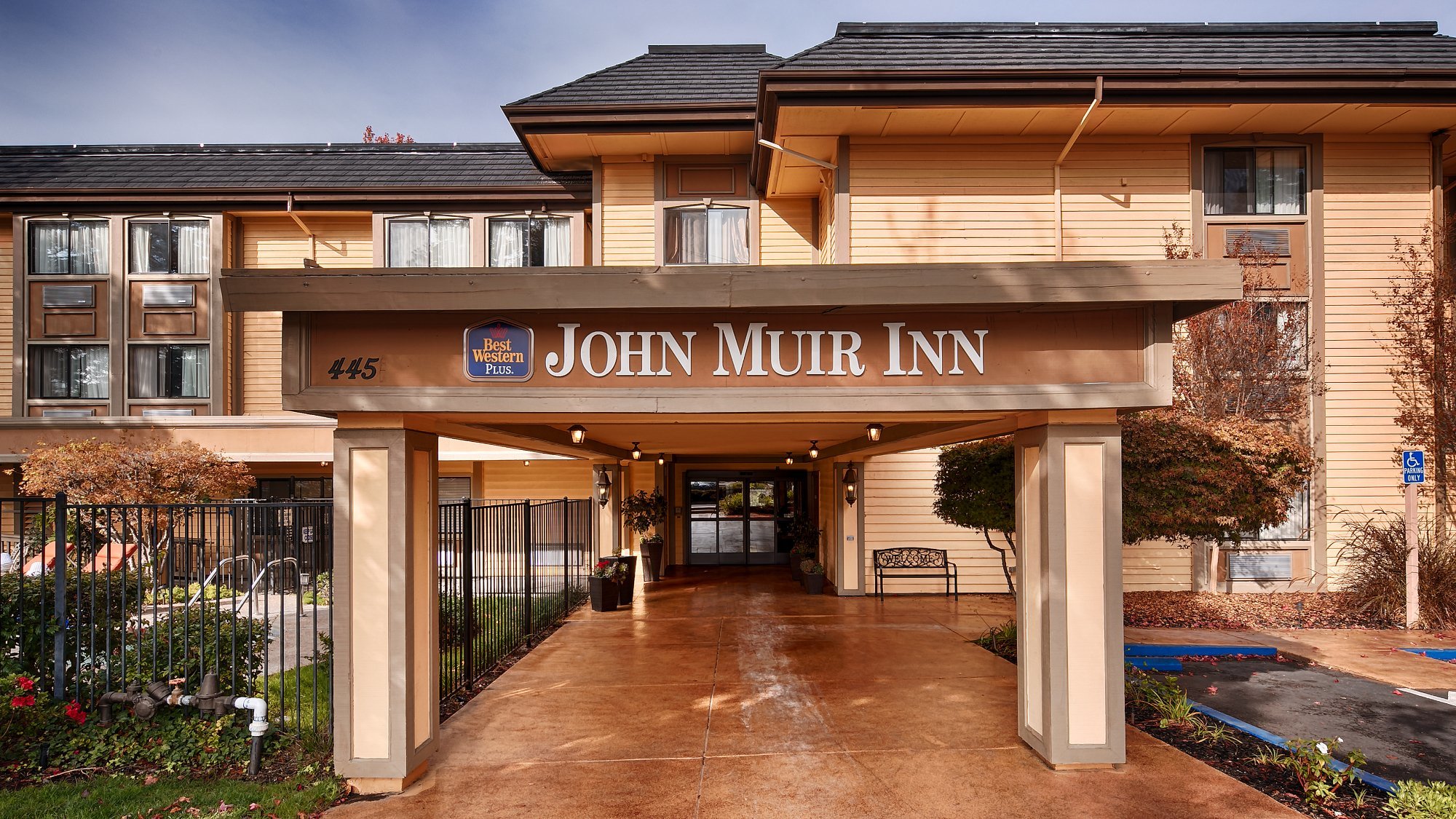Photo of Best Western John Muir Inn, Martinez, CA