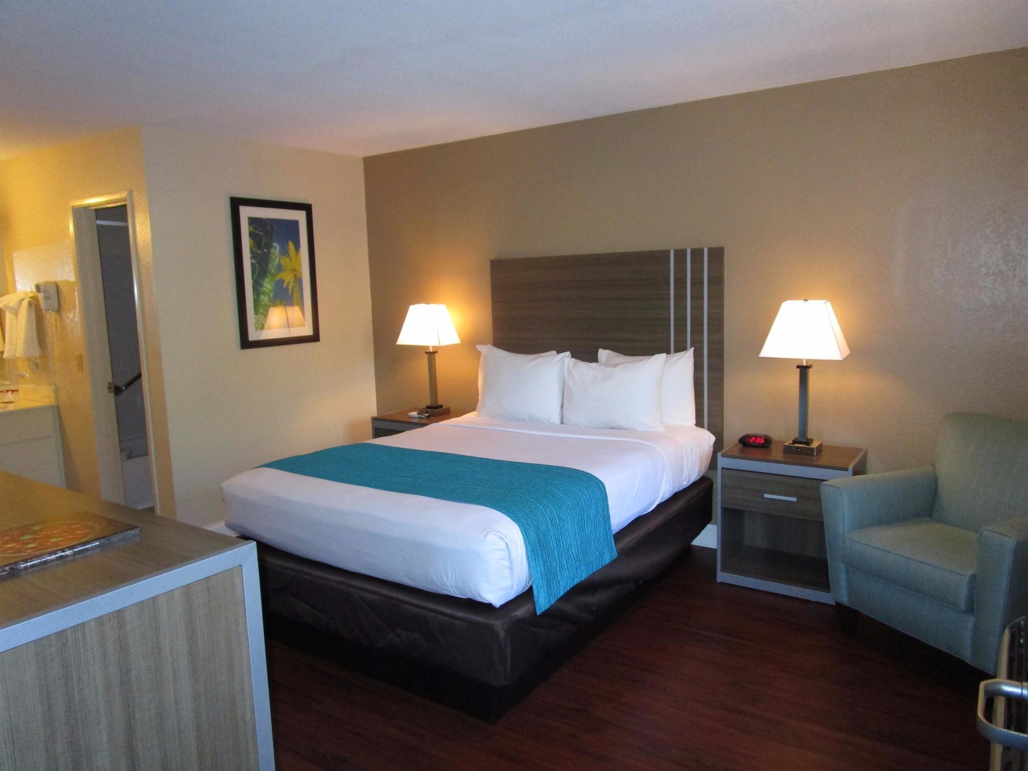 Photo of SureStay Plus by Best Western Sacramento North, Sacramento, CA