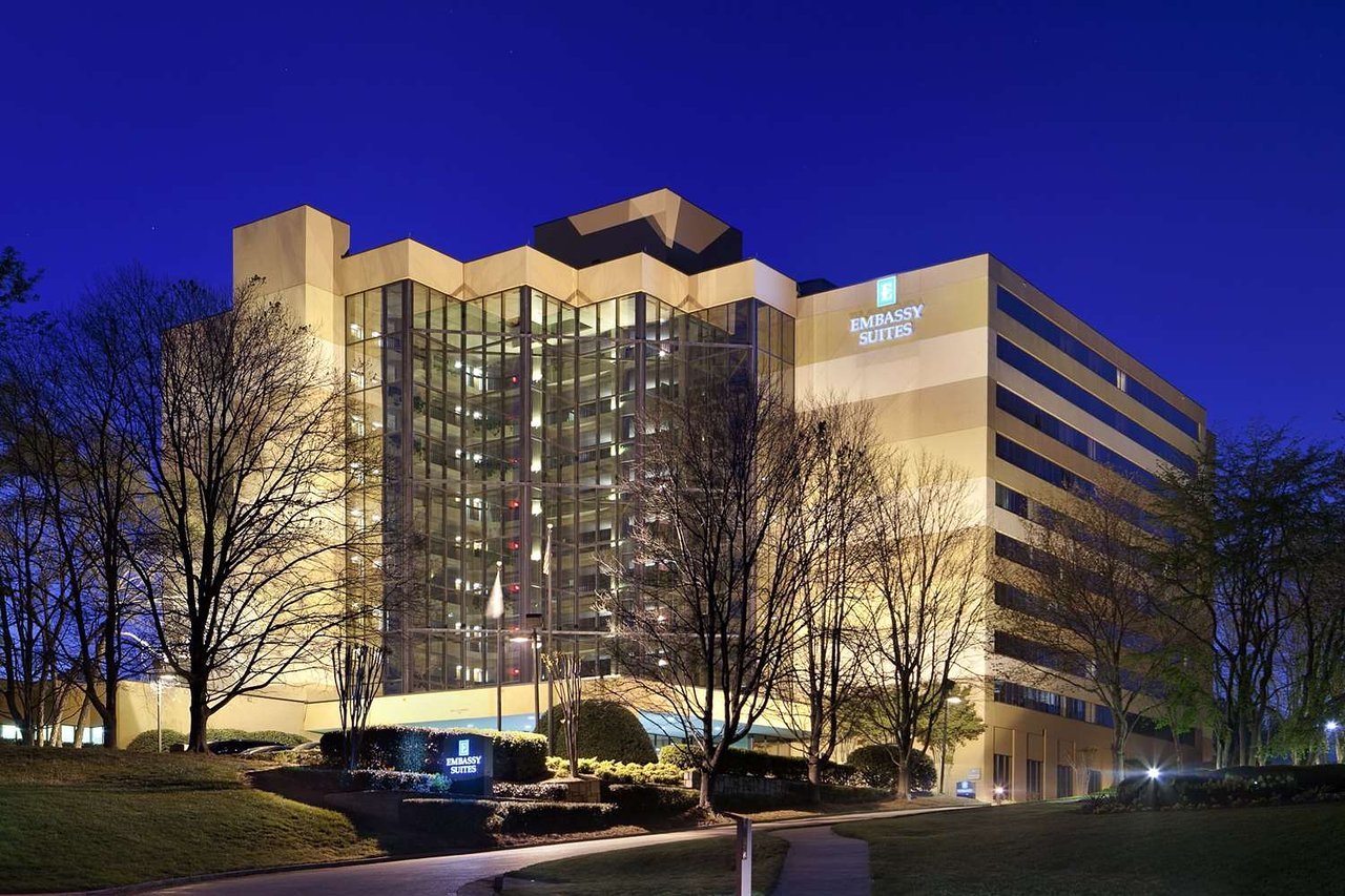 Employer Profile | Embassy Suites by Hilton Washington DC Chevy Chase  Pavilion | Washington, DC | Crescent Hotels & Resorts