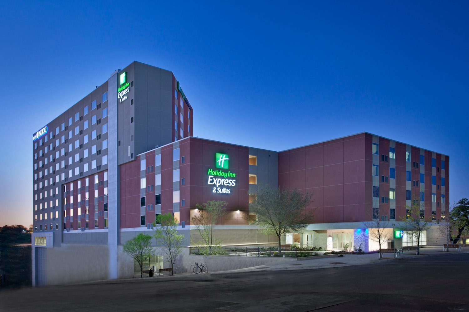 Photo of Holiday Inn Express & Suites Austin Downtown - University, Austin, TX