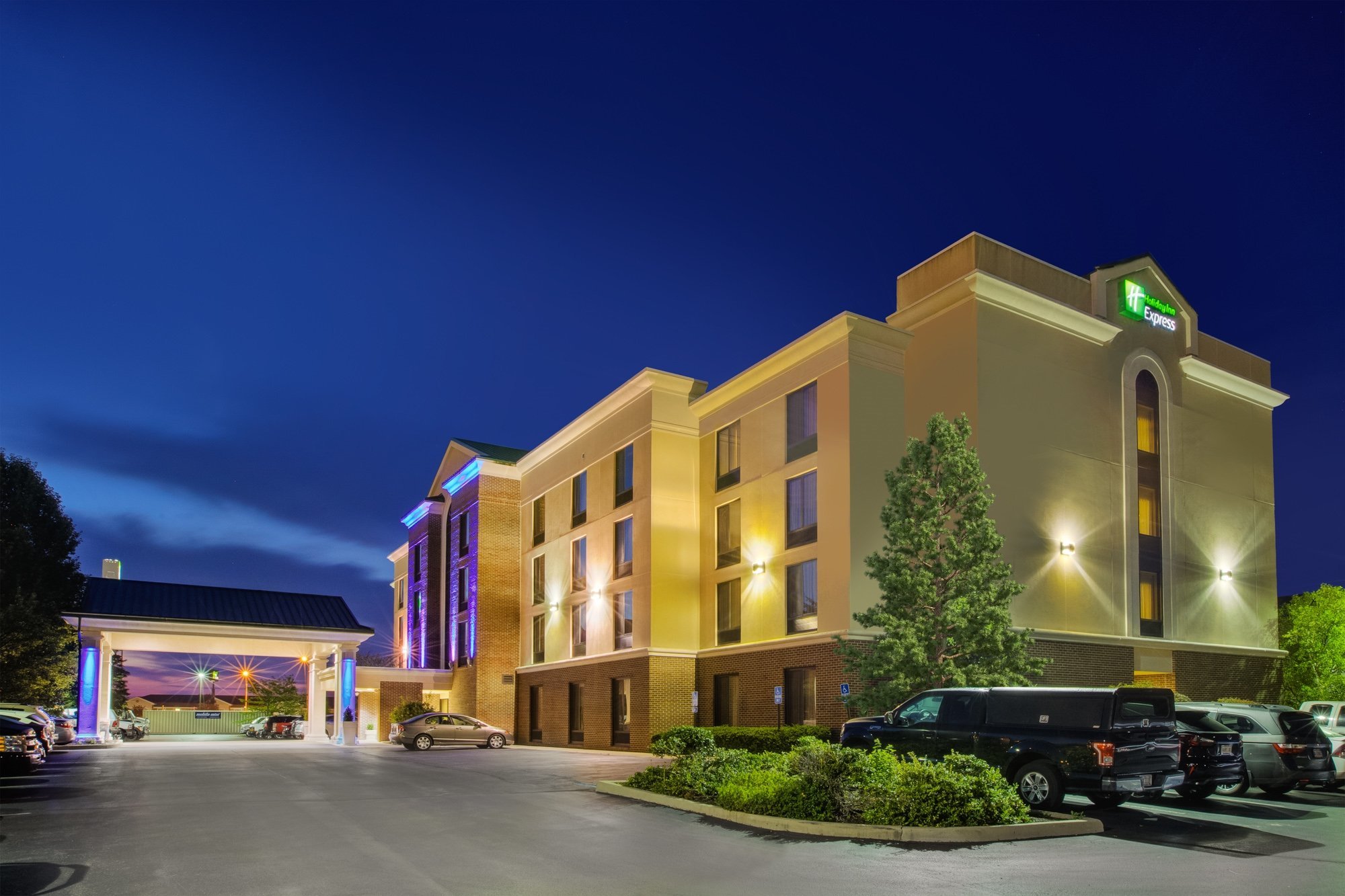 Photo of Holiday Inn Express & Suites Fort Wayne, Fort Wayne, IN