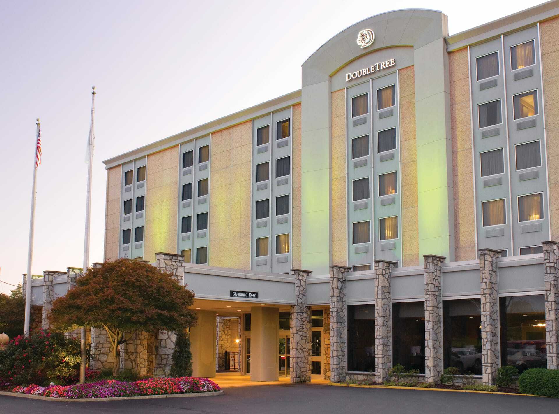 Photo of DoubleTree by Hilton Hotel Pittsburgh Airport, Moon Township, PA