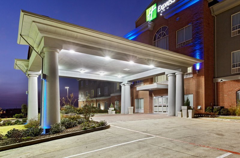 Photo of Holiday Inn Express & Suites Graham, Graham, TX