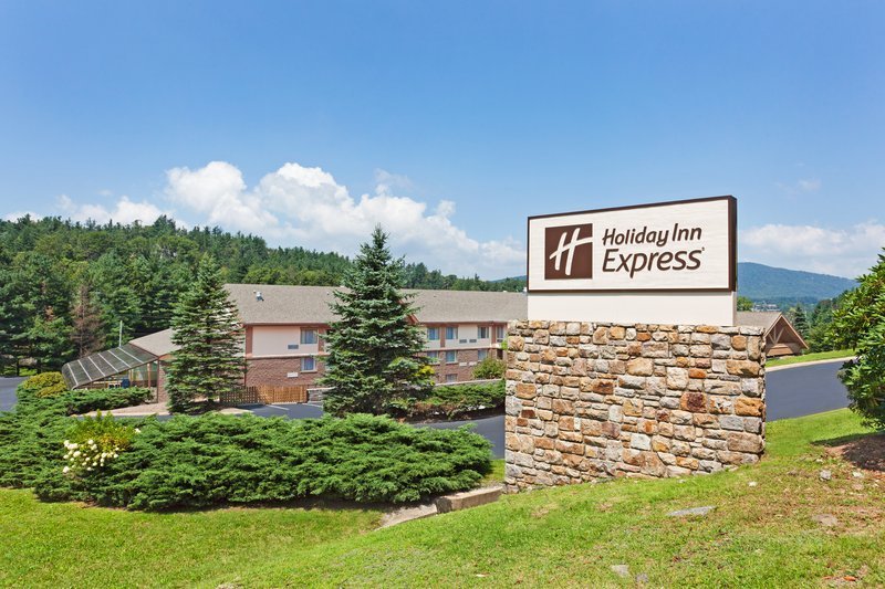 Photo of Holiday Inn Express Blowing Rock South, Blowing Rock, NC