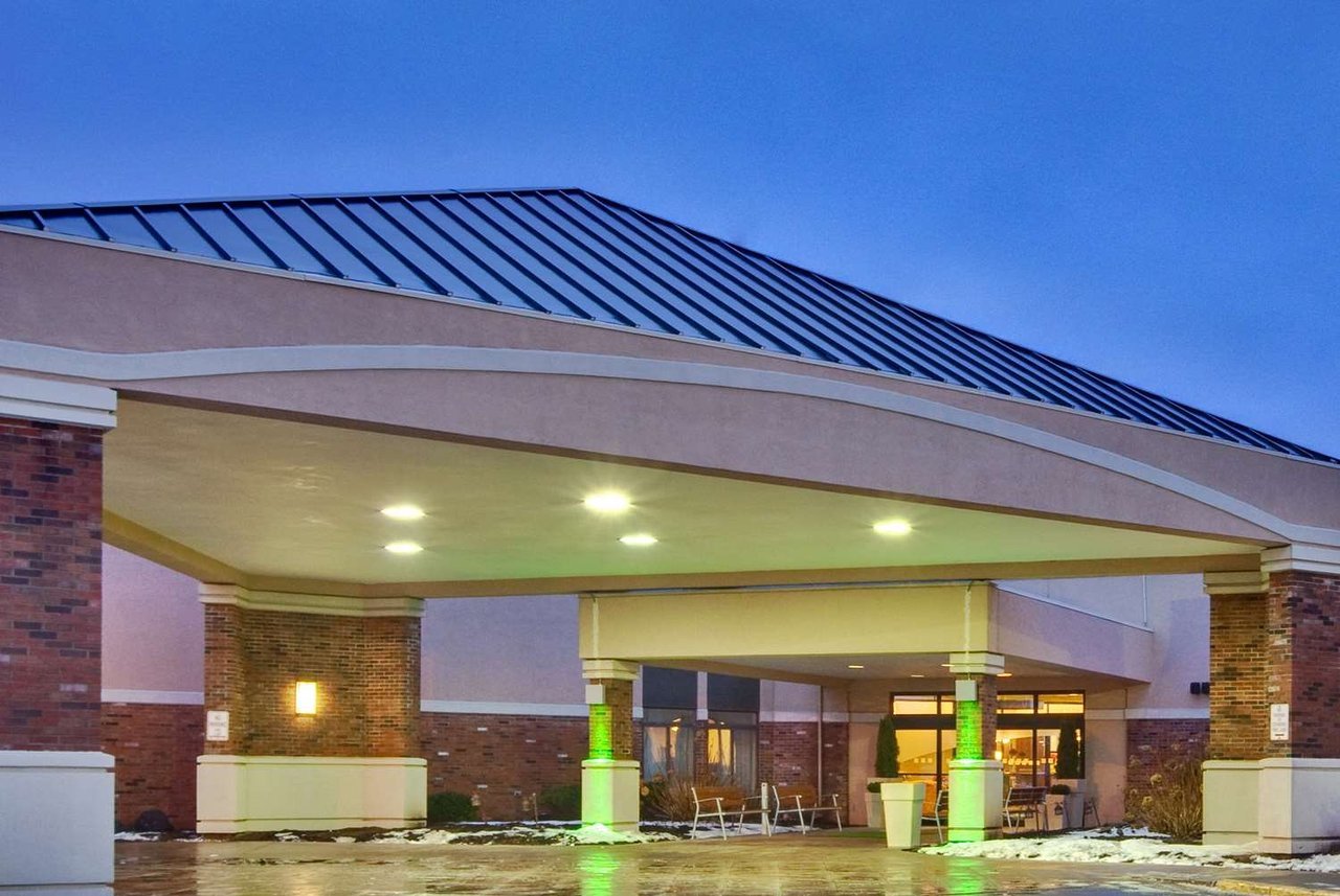 Photo of Ramada Plaza by Wyndham Rochester Airport, Rochester, NY