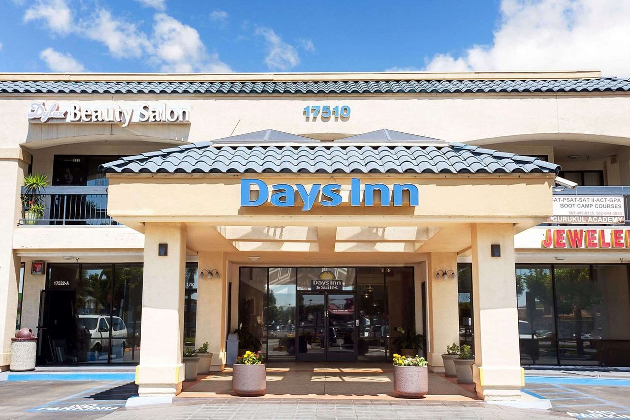 Photo of Days Inn & Suites by Wyndham Artesia, Artesia, CA