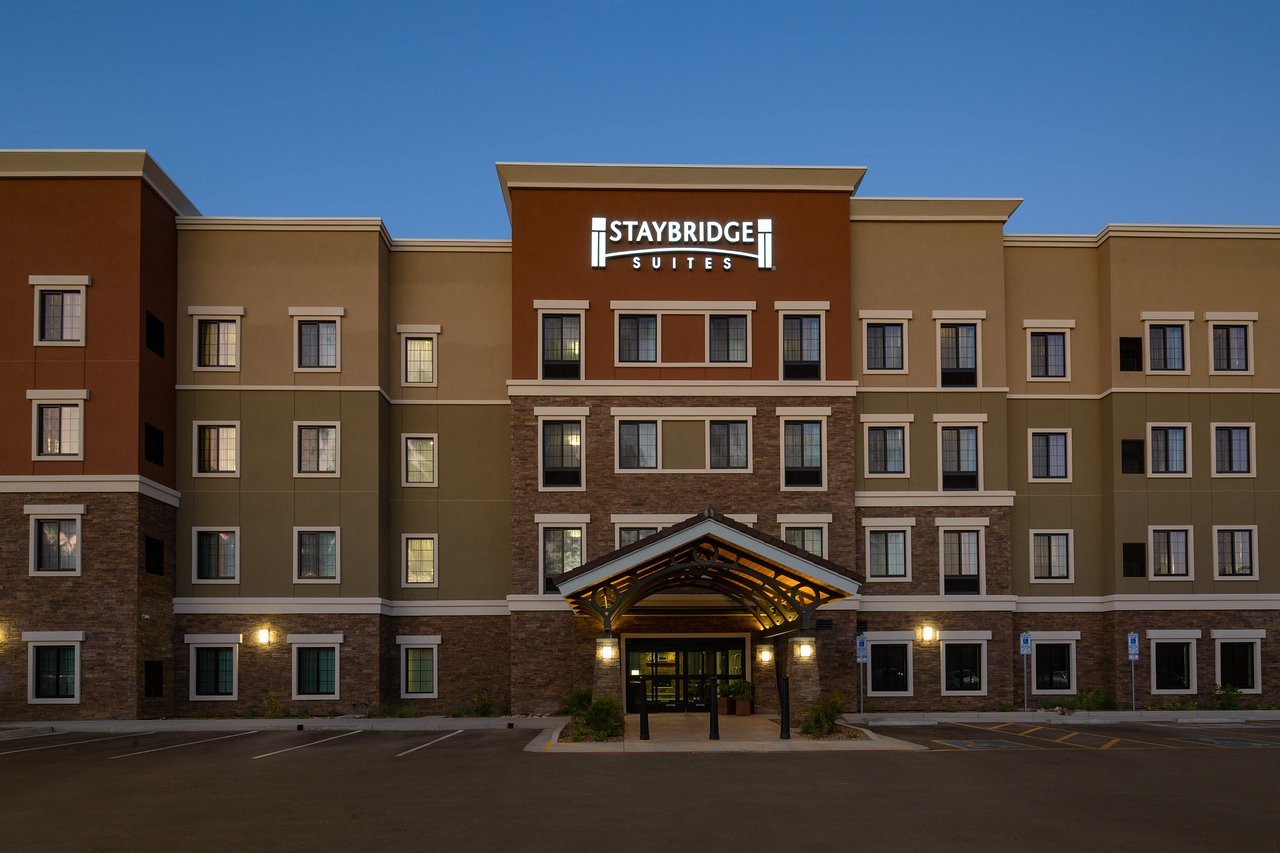 Photo of Staybridge Suites Phoenix Biltmore, Phoenix, AZ