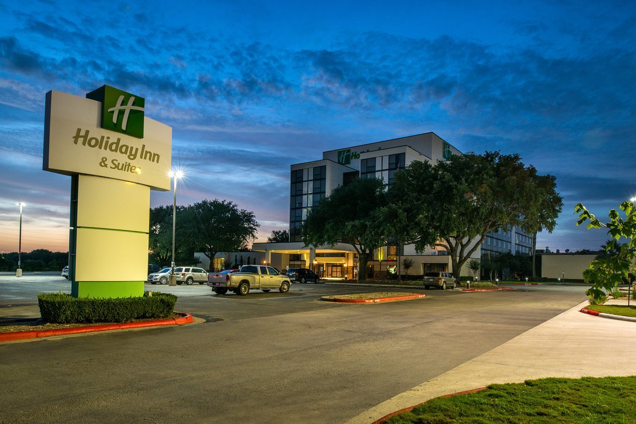 Photo of Holiday Inn & Suites Beaumont-Plaza (I-10 & Walden), Beaumont, TX