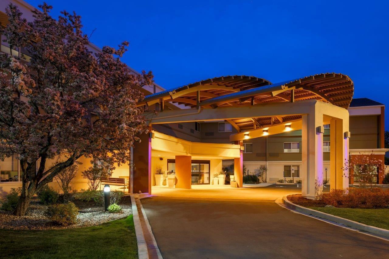 Photo of Genuine Hospitality, Lake Saint Louis, MO