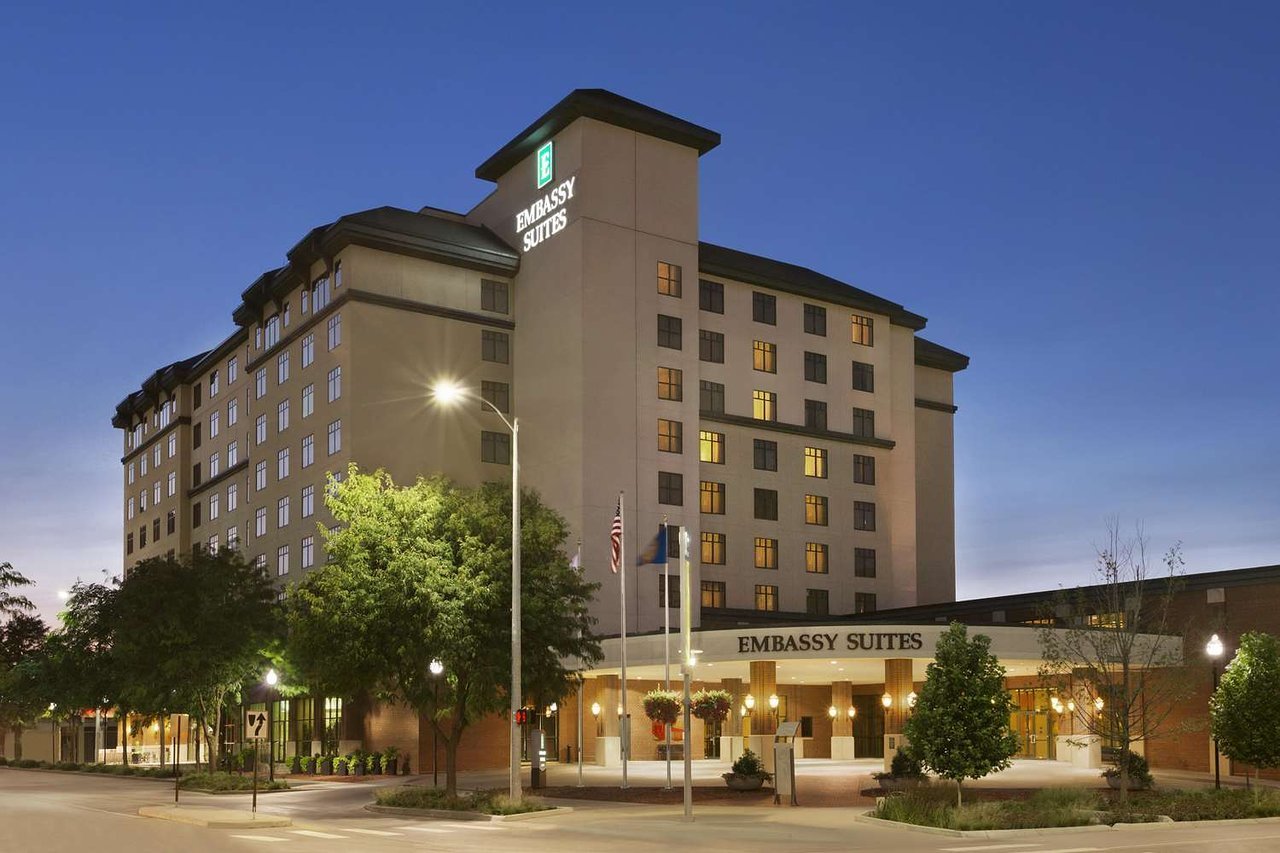 Photo of Embassy Suites by Hilton Lincoln, Lincoln, NE