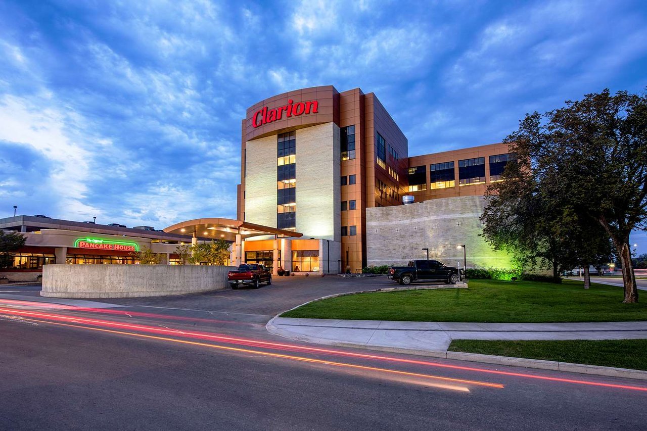 Photo of Clarion Hotel & Suites Winnipeg, Winnipeg, MB, Canada