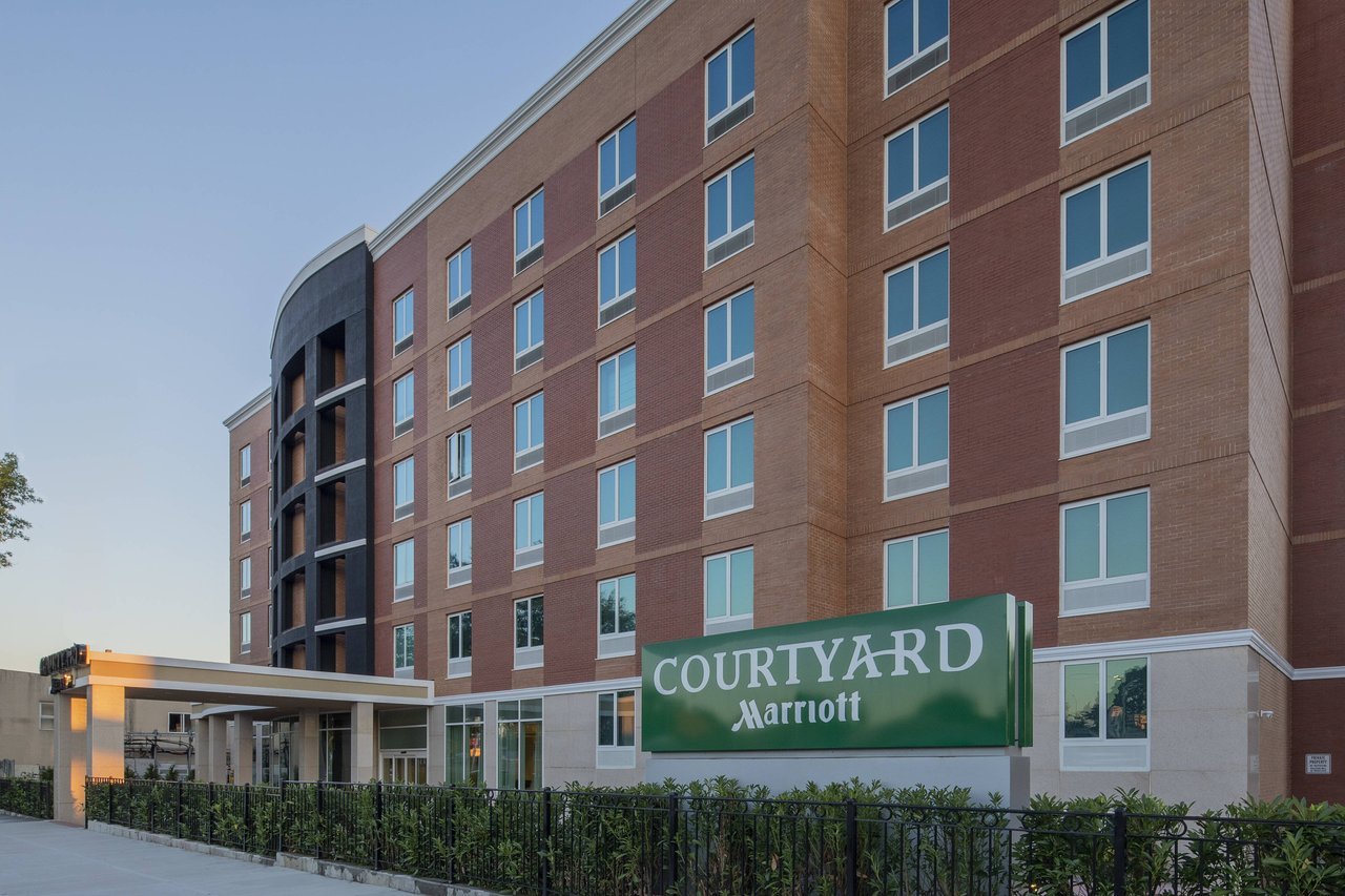 Photo of Courtyard and Fairfield Inn & Suites by Marriott New York Queens/Fresh Meadows, Fresh Meadows, NY