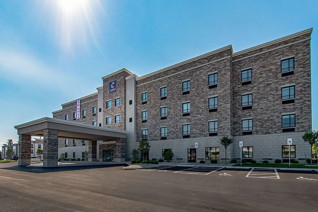 Photo of Comfort Suites Grove City, Grove City, OH