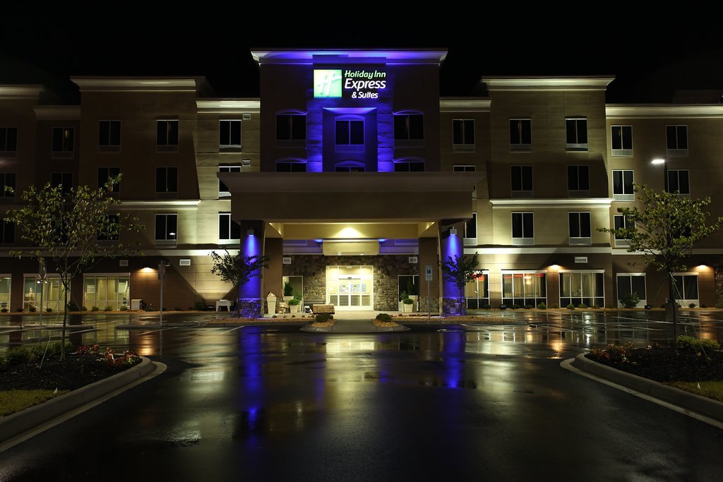 Photo of Holiday Inn Express & Suites Goldsboro - Base Area, Goldsboro, NC