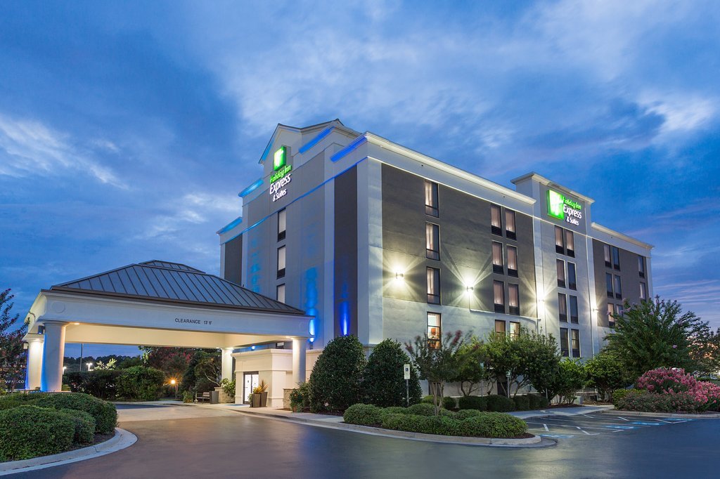 Photo of Holiday Inn Express & Suites Wilmington-University Center, Wilmington, NC