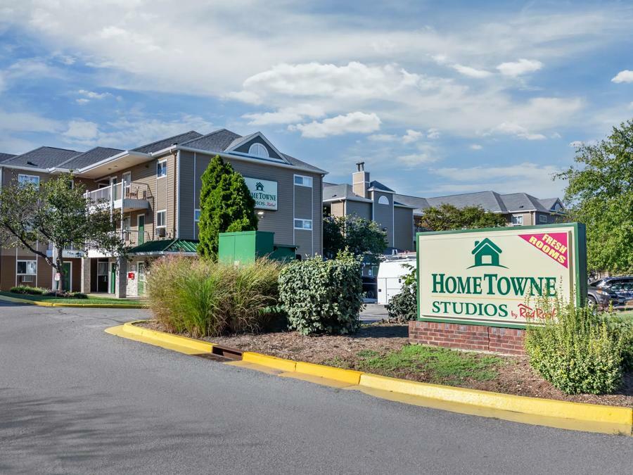 Photo of HomeTowne Studios Louisville, Louisville, KY