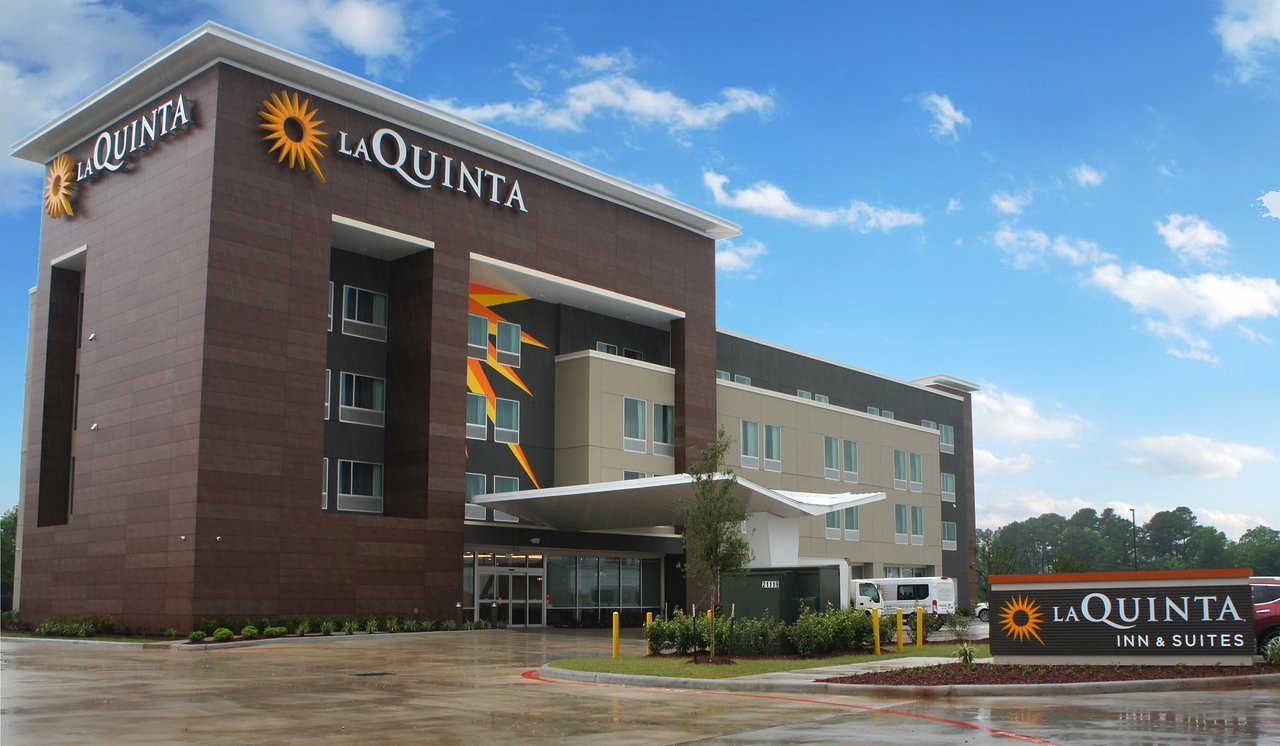 Photo of La Quinta Inn and Suites by Wyndham Houston Spring South, Spring, TX