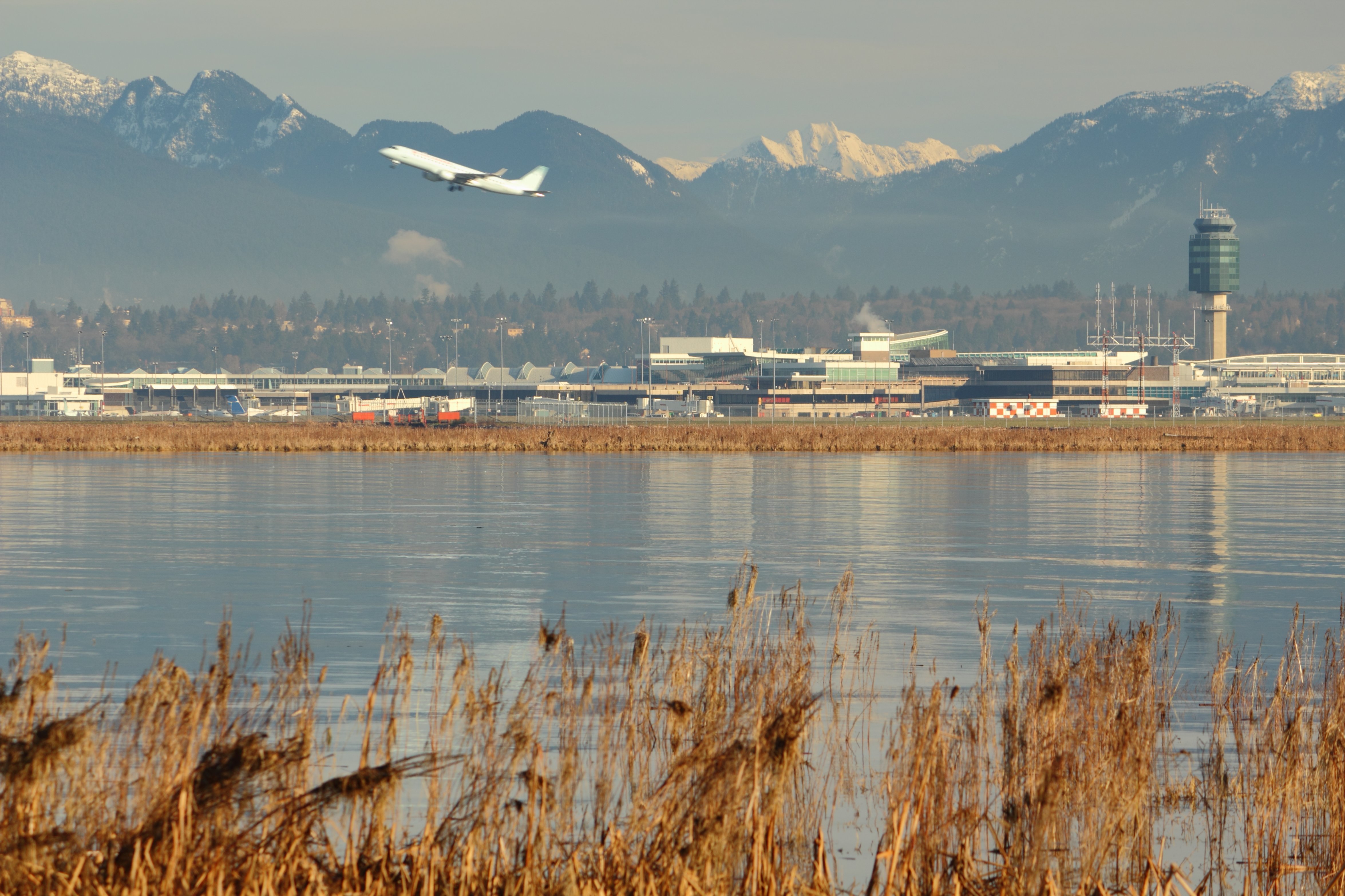 Photo of HMSHost at Vancouver International Airport, Richmond, BC, Canada