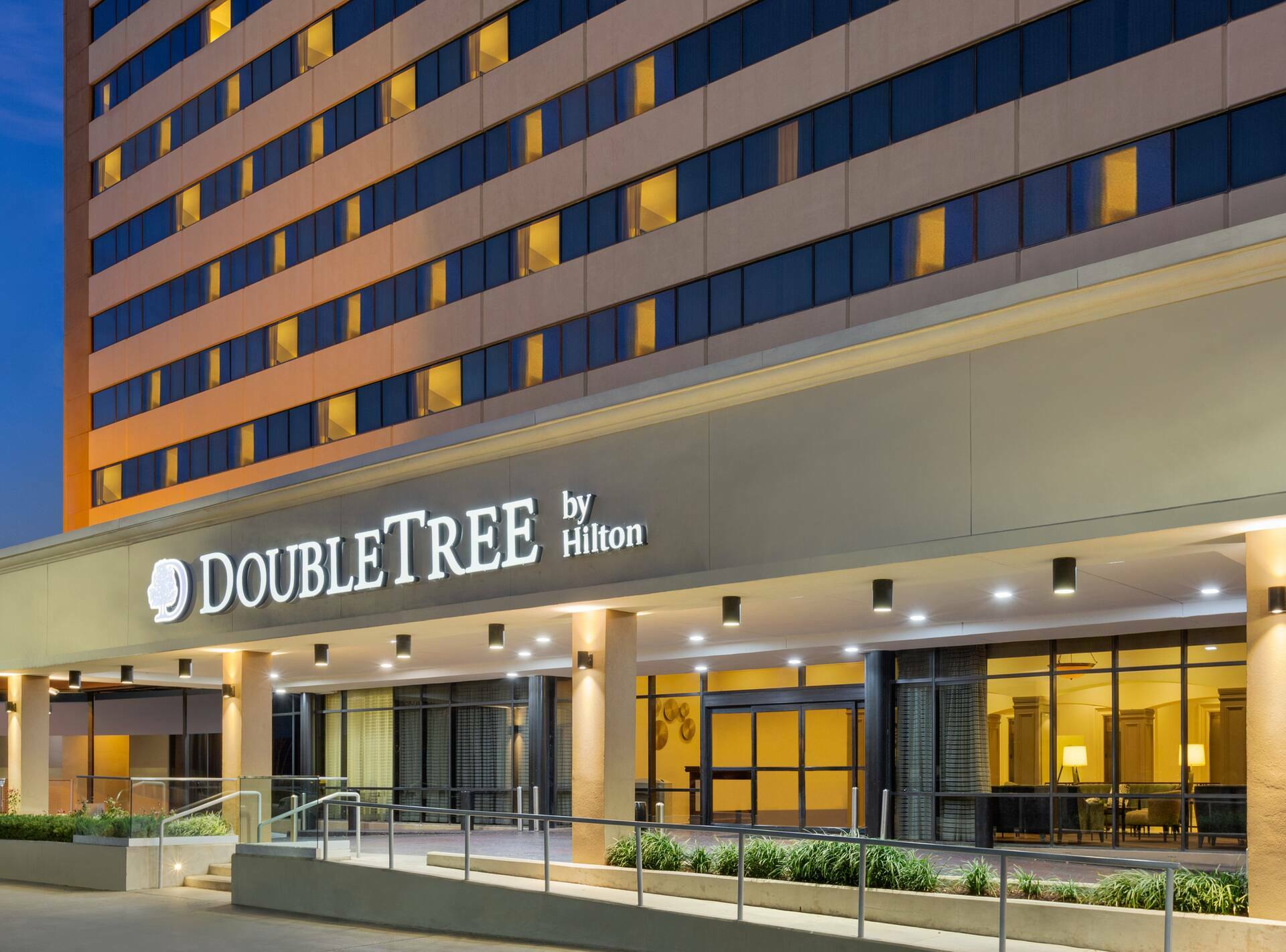 Photo of DoubleTree by Hilton Houston Medical Center Hotel & Suites, Houston, TX