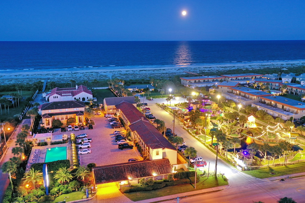 Photo of La Fiesta Ocean Inn & Suites, Saint Augustine, FL