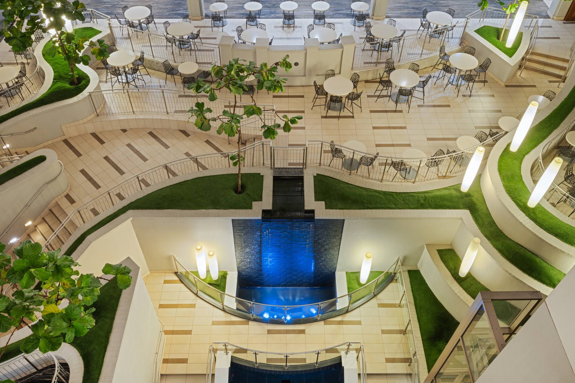 Photo of Embassy Suites by Hilton Chicago Downtown River North, Chicago, IL