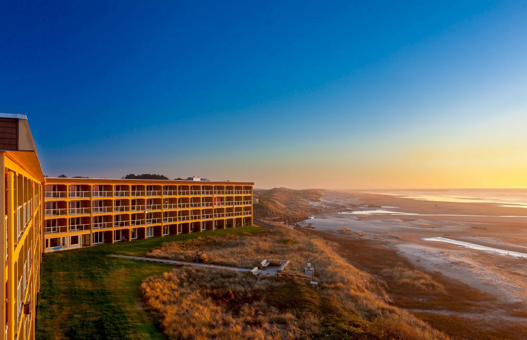 Photo of Driftwood Shores Resort & Conference Center, Florence, OR