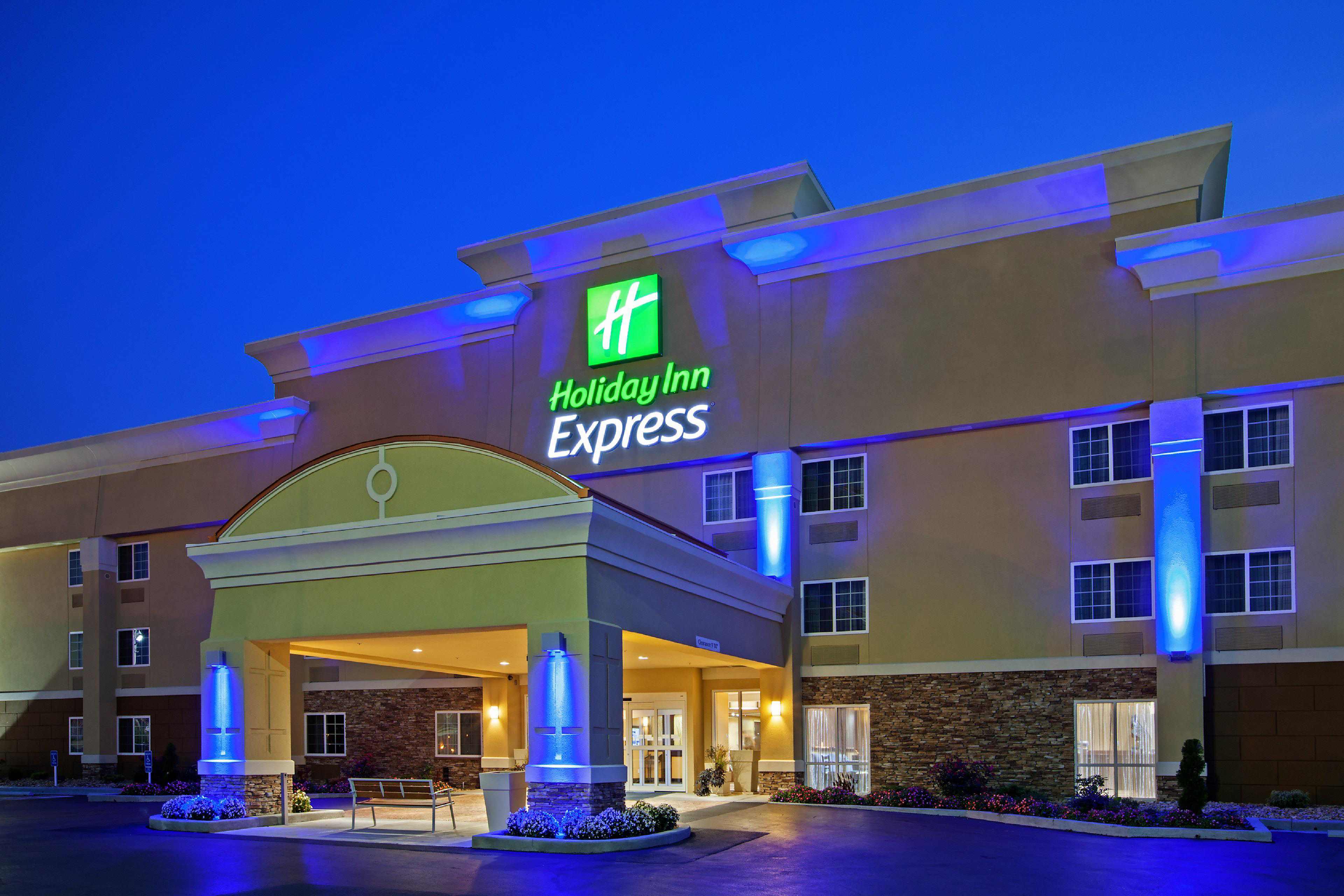 Photo of Holiday Inn Express Bowling Green, Bowling Green, KY