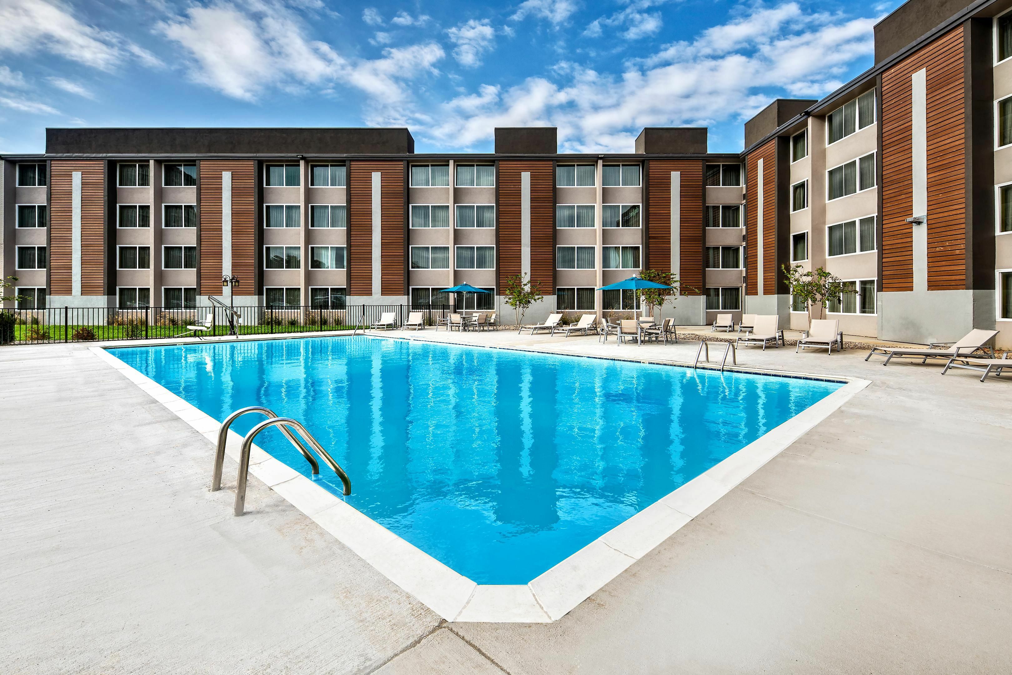 Photo of Holiday Inn Express Louisville Airport Expo Center, Louisville, KY