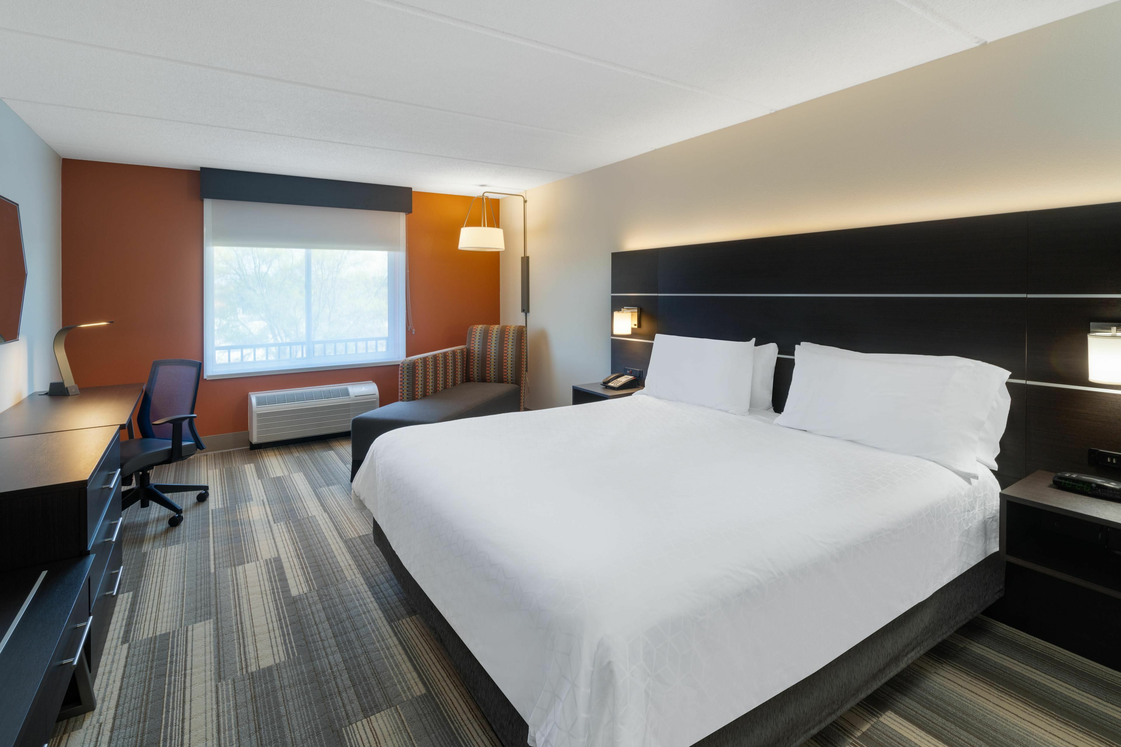 Photo of Holiday Inn Express Hotel & Suites Bluffton @ Hilton Head Area, Bluffton, SC