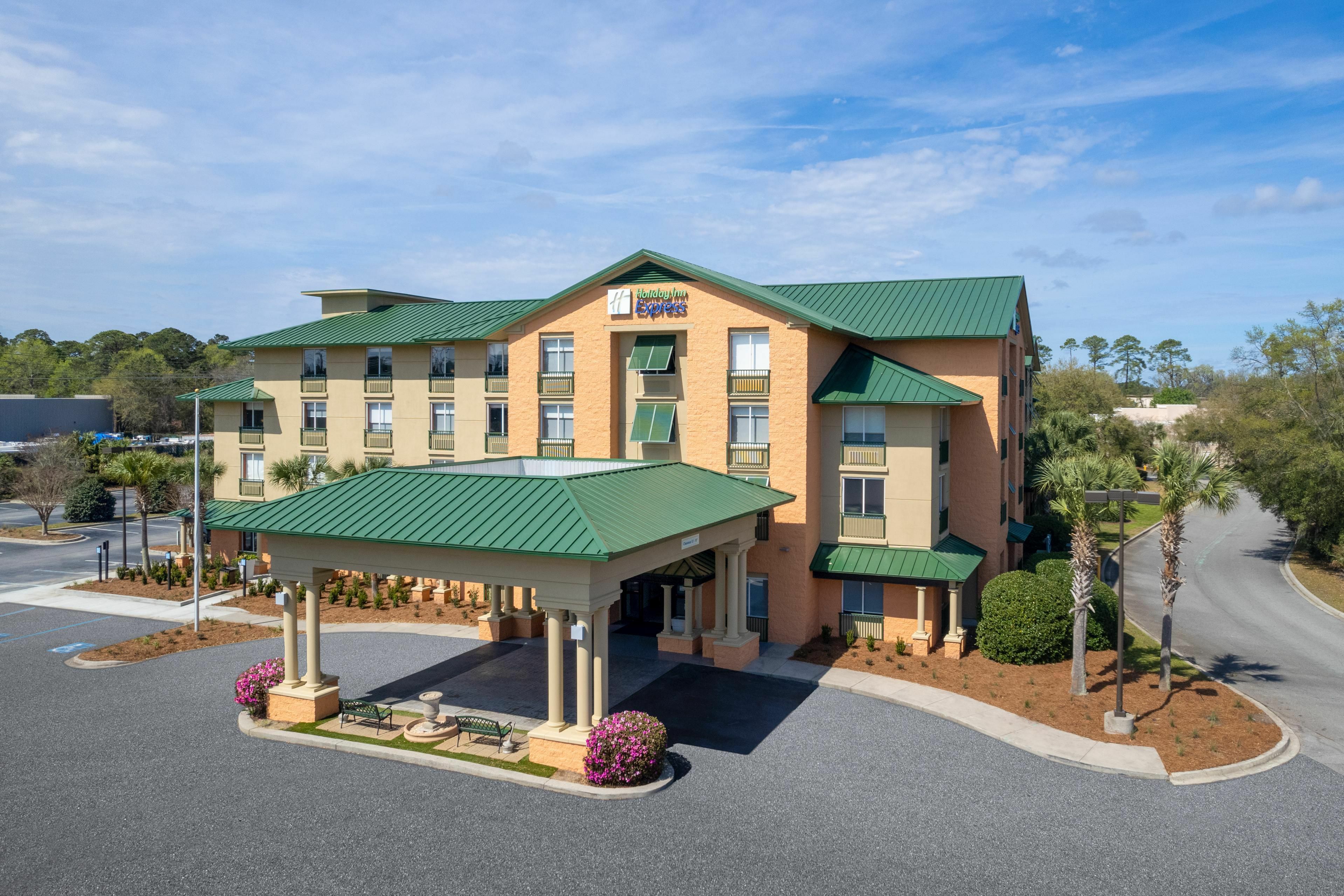 Photo of Holiday Inn Express Hotel & Suites Bluffton @ Hilton Head Area, Bluffton, SC