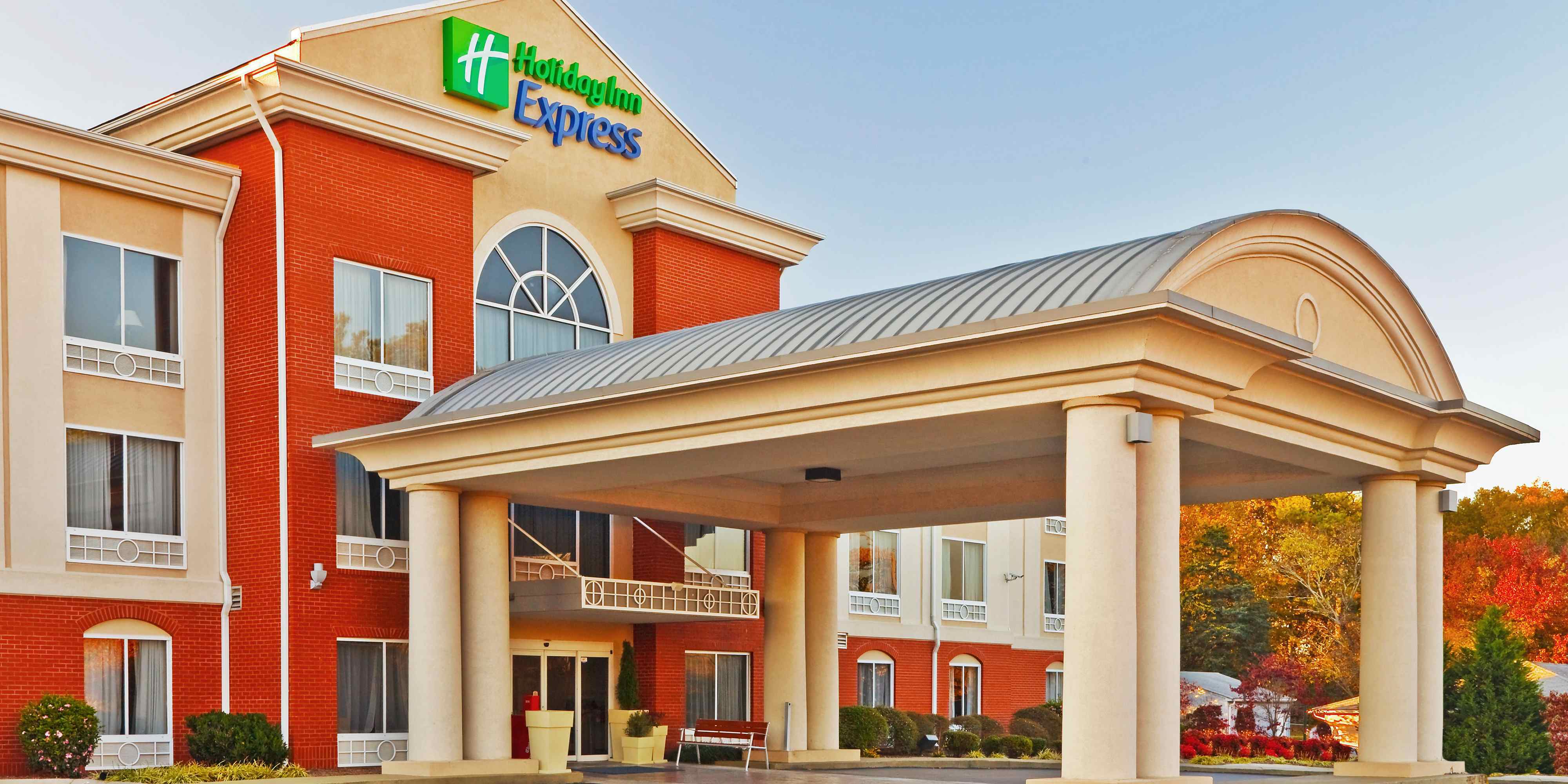 Photo of Holiday Inn Express & Suites Chattanooga East Ridge, Chattanooga, TN