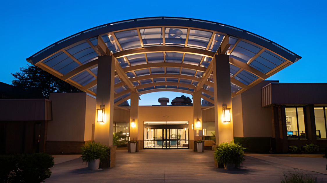 Photo of Sheraton Milwaukee Brookfield, Brookfield, WI