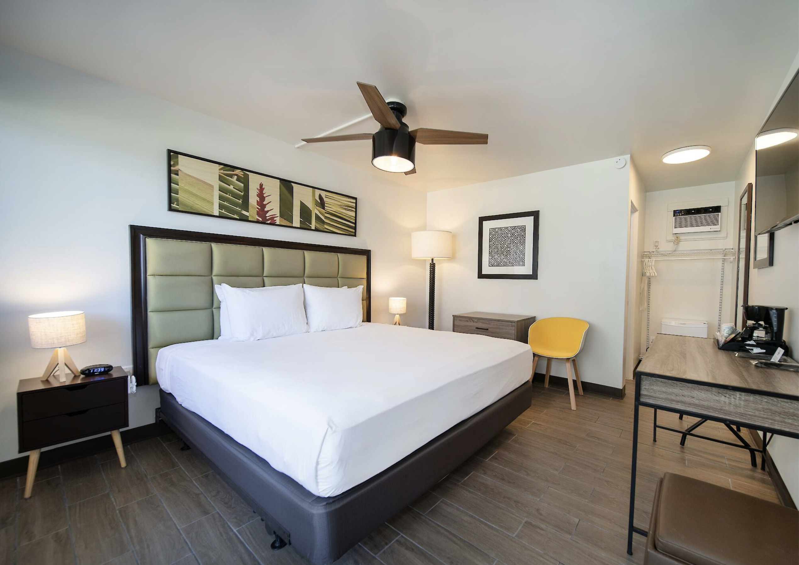 Photo of Maui Seaside Hotel, Kahului, HI