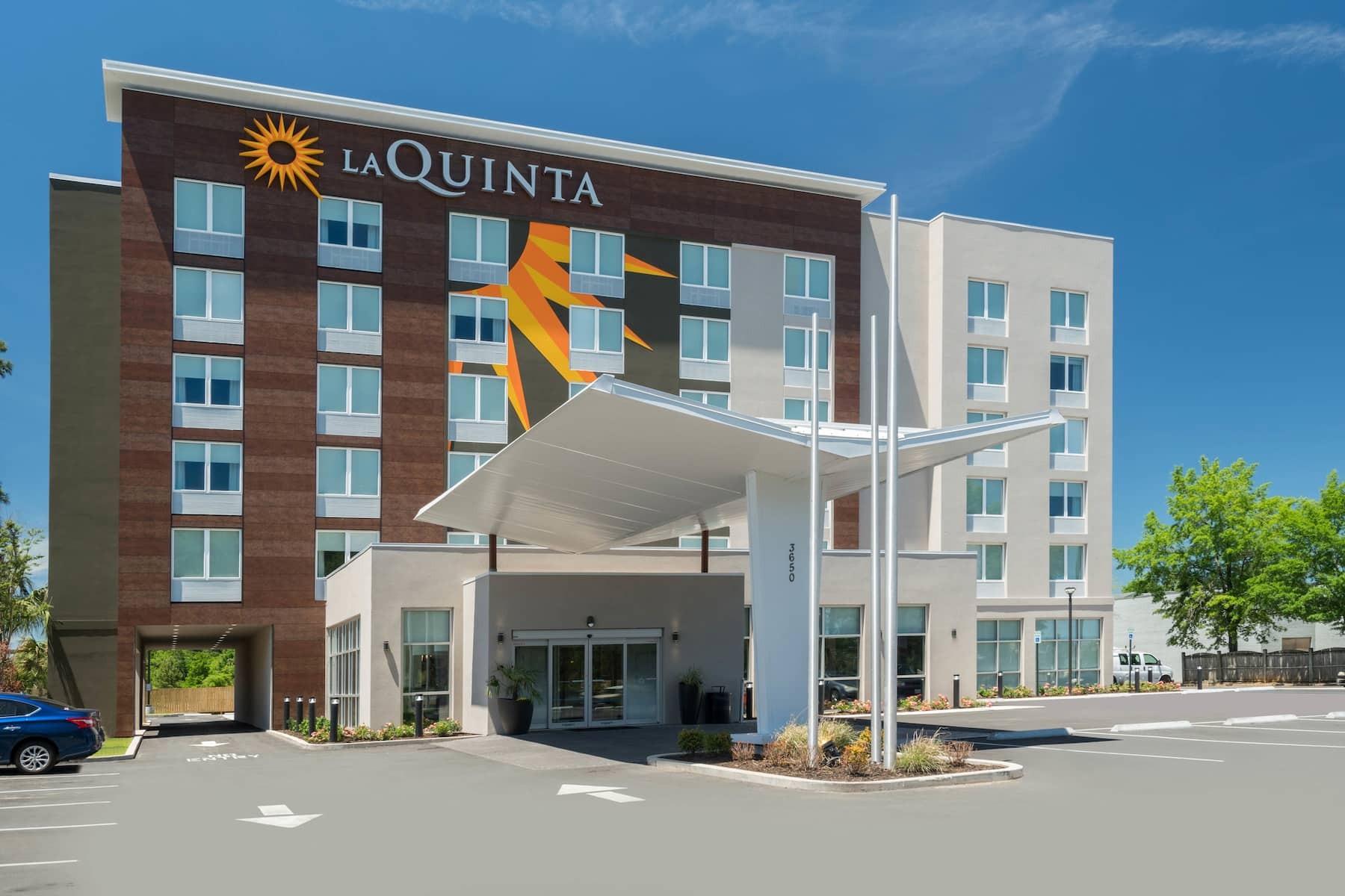 Photo of La Quinta Inn & Suites by Wyndham Mobile, Mobile, AL
