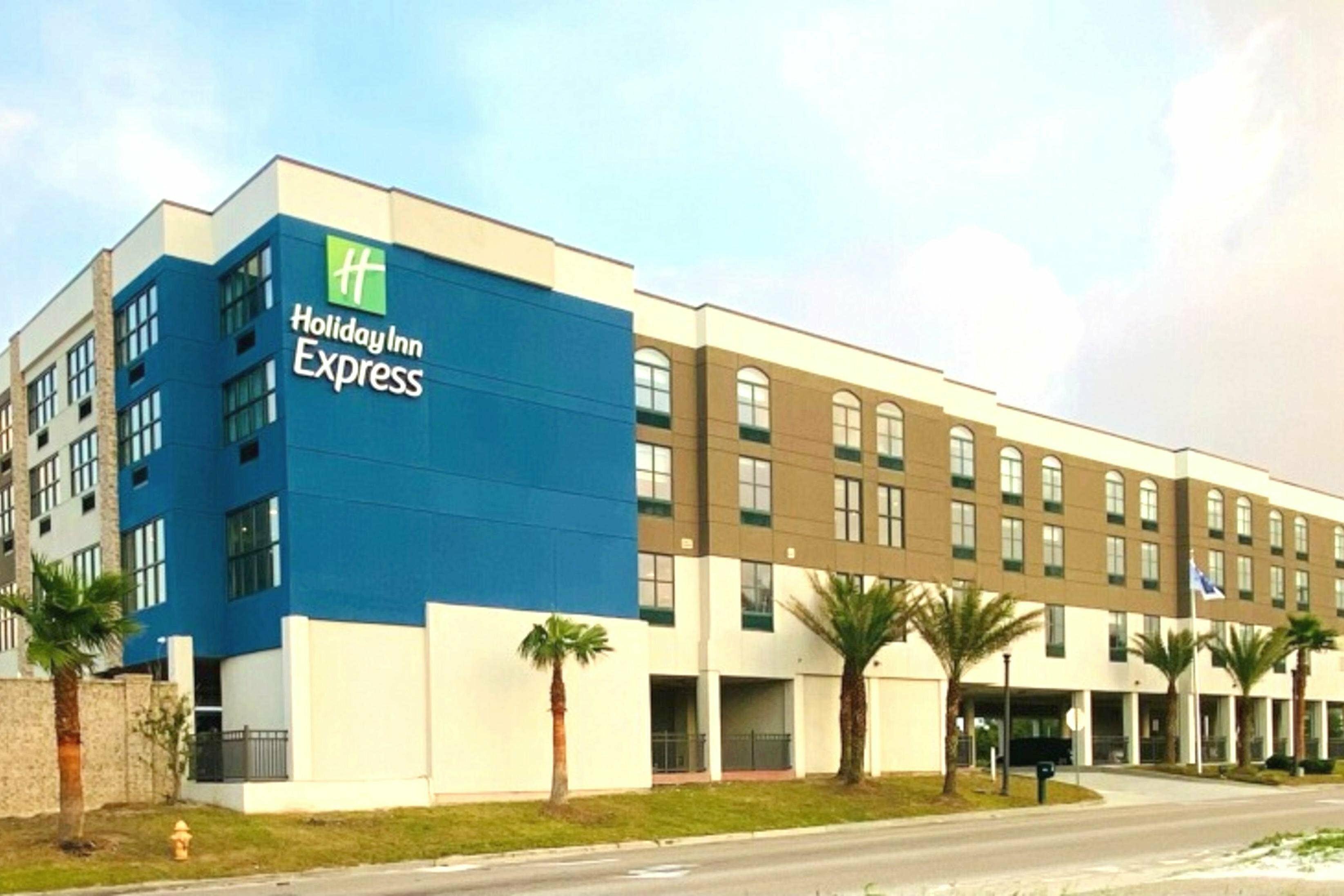 Photo of Holiday Inn Express Gulfport Beach, Gulfport, MS