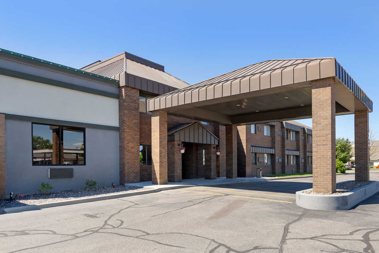 Photo of Quality Inn by Choice Hotels Saint Clout, Saint Cloud, MN