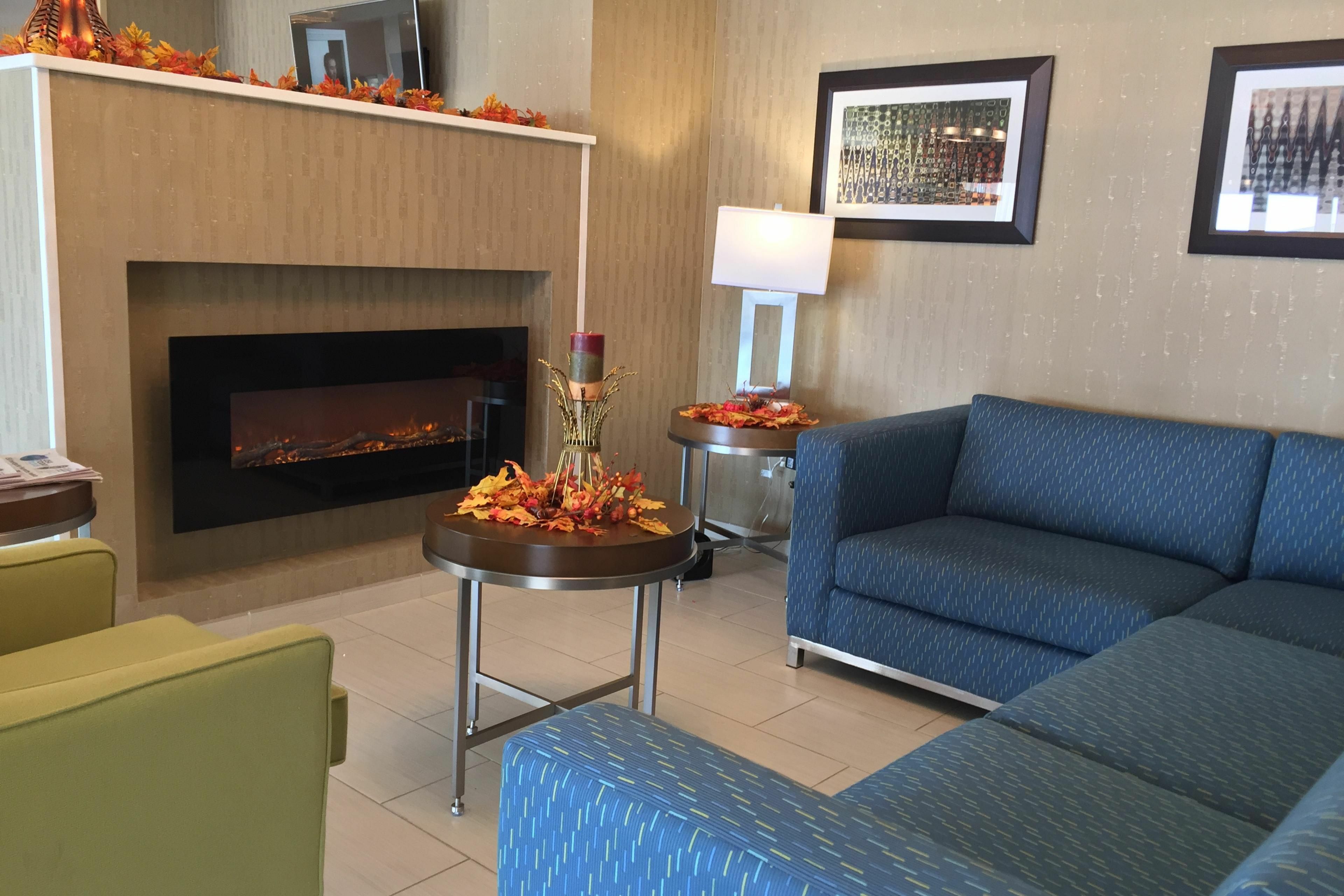 Photo of Holiday Inn Express Chicago NW - Arlington Heights, Arlington Heights, IL