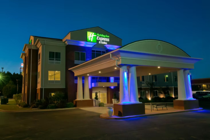 Photo of Holiday Inn Express & Suites Brookhaven, Brookhaven, MS