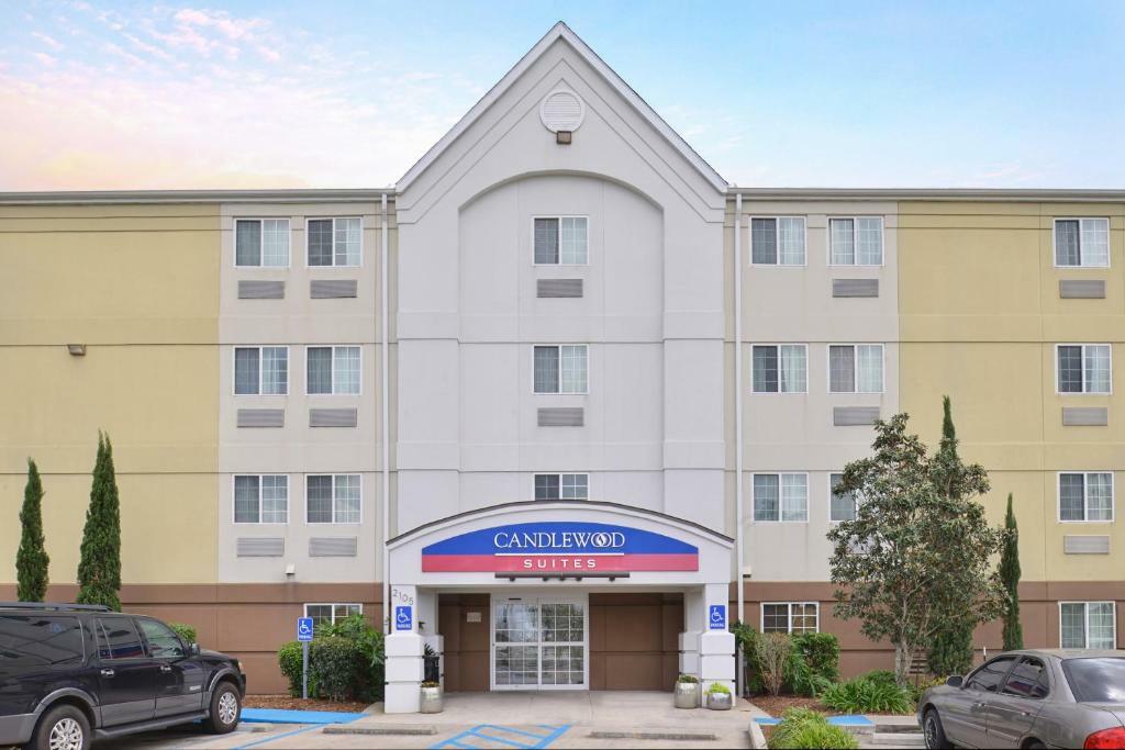 Photo of Candlewood Suites Lafayette River Ranch, Lafayette, LA