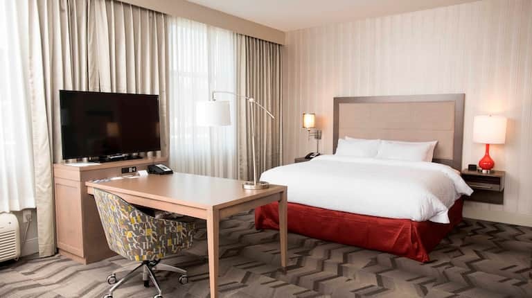 Photo of Hampton Inn & Suites Thunder Bay, Thunder Bay, ON, Canada