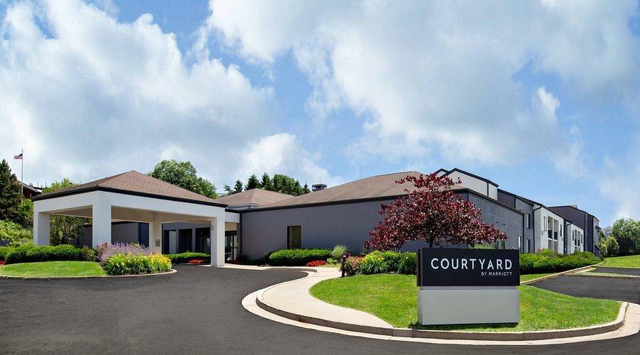 Photo of Courtyard Pittsburgh Airport, Coraopolis, PA