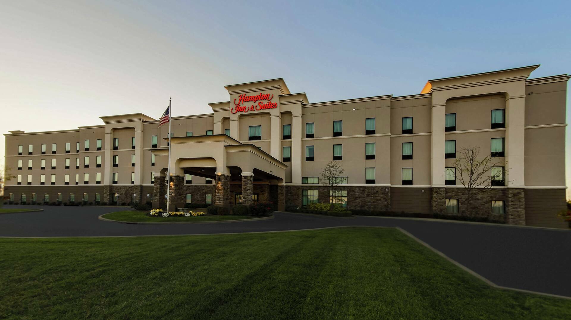 Photo of Hampton Inn & Suites Wheeling-The Highlands, Triadelphia, WV