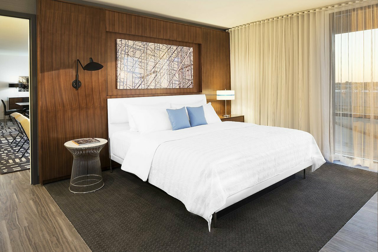 Photo of Le Méridien Chicago - Oakbrook Center, Oak Brook, IL