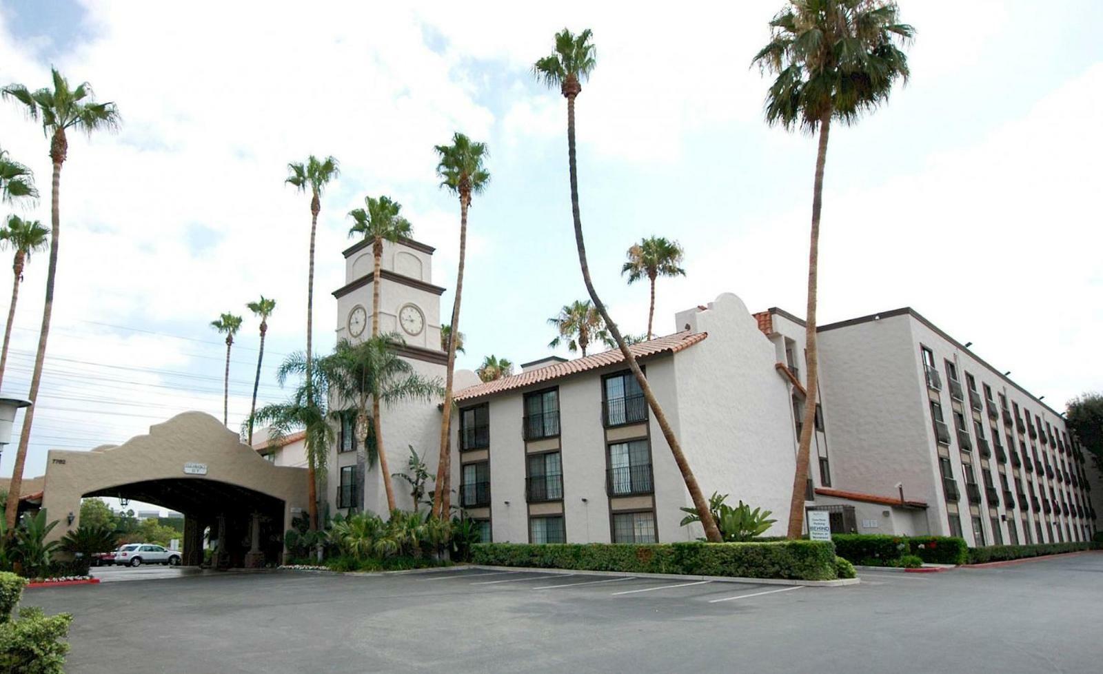 Photo of Buena Park Grand Hotel & Suites, Buena Park, CA