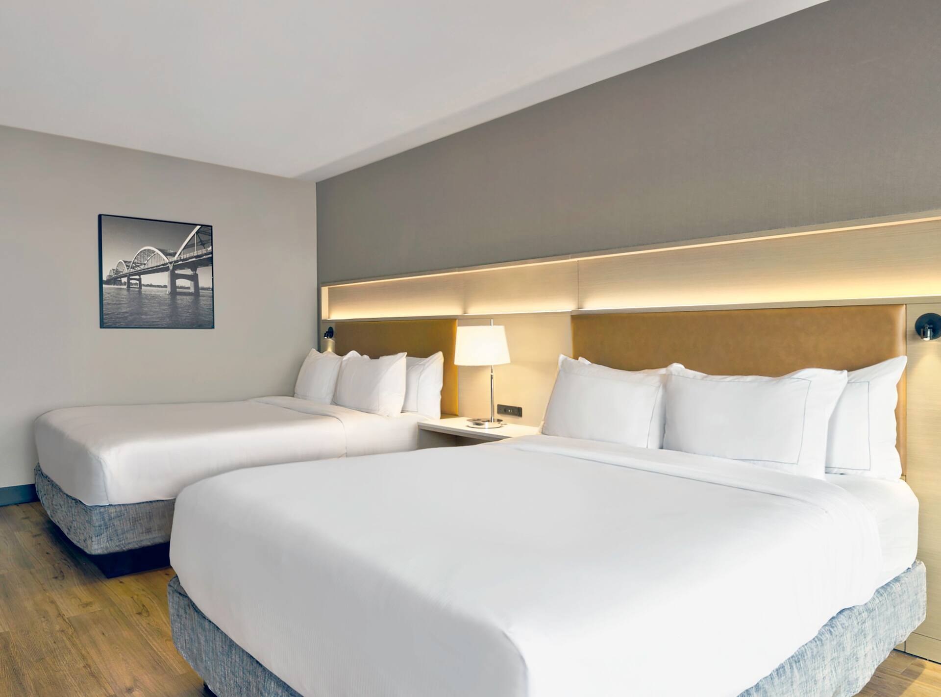 Photo of DoubleTree by Hilton Davenport, Davenport, IA